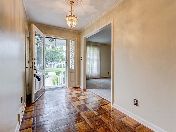 2nd image of 1414 College Dr
