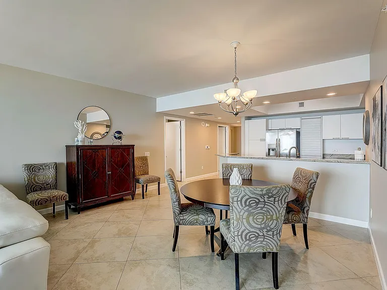 2650 Lake Shore Dr #804 — Photo 11