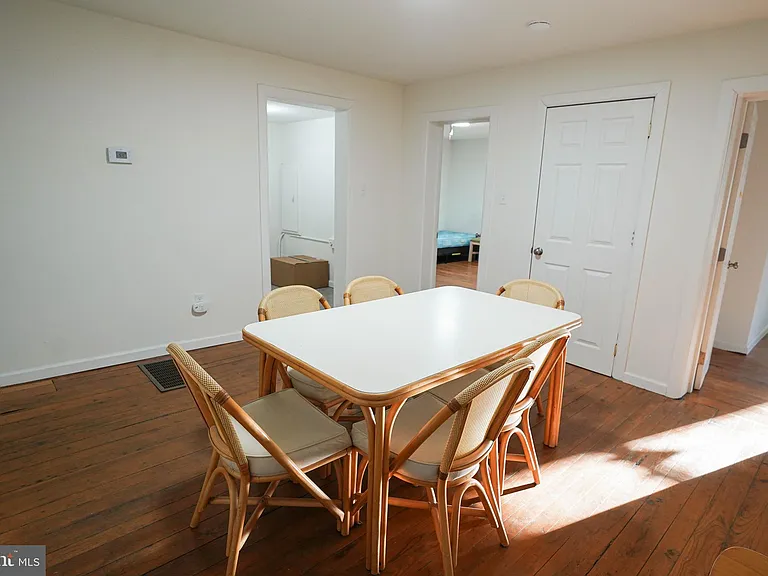 231 Newton St #A — Photo 16
