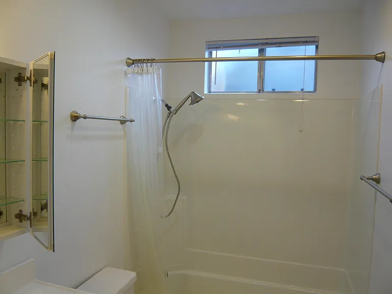 4404 Bond St #L — Photo 22