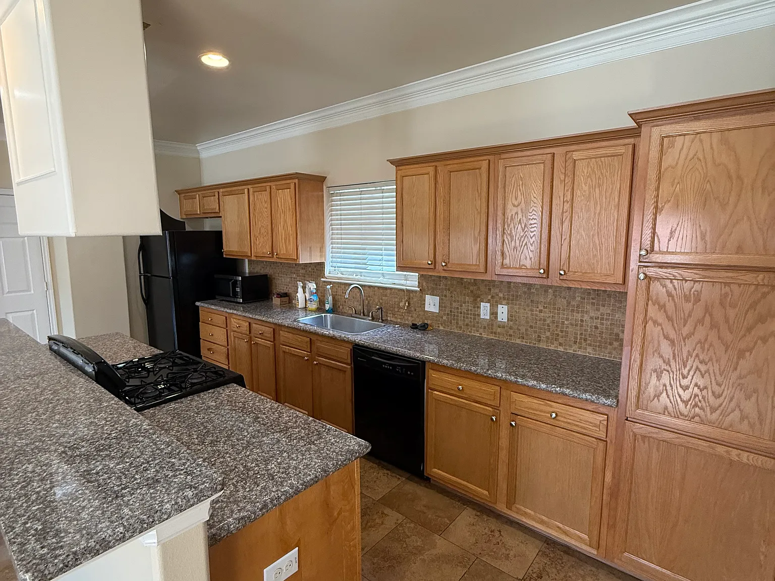 2 bed, 2.5 bath, 1440 sqft, $1,850 — Photo 4