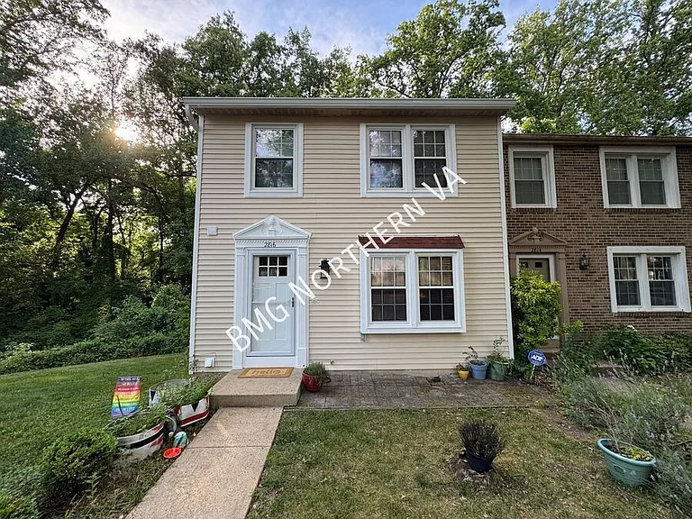 2816 Raymond Ct — Photo 1