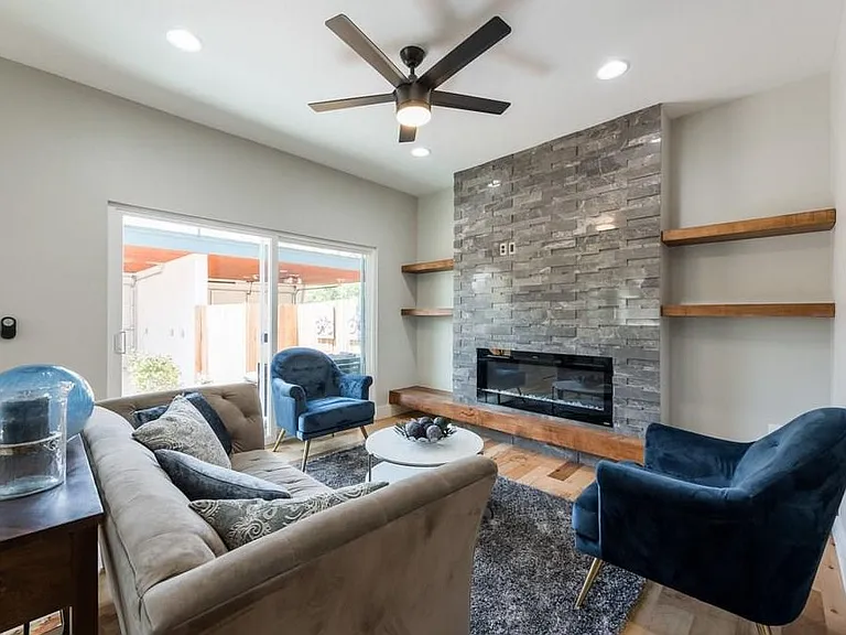 1179 Springdale Rd #B — Photo 5
