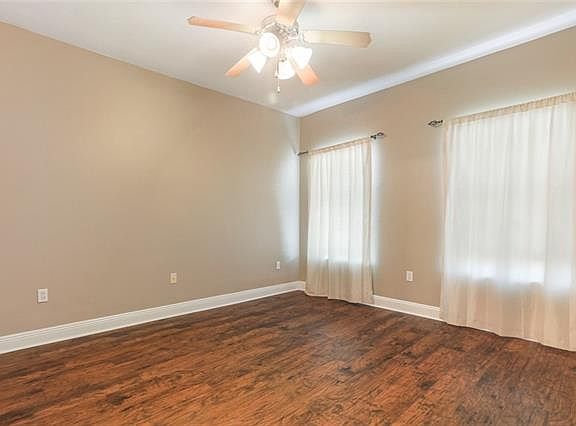 4th image of 820 Marina Dr APT 103