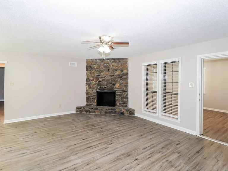 2705 Van Leer Dr — Photo 5