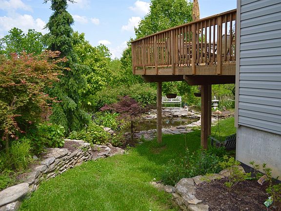2nd image of 134 Primrose Cir