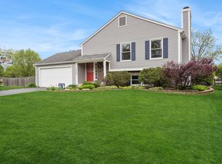 1334 Hill Rd, Geneva, IL 60134