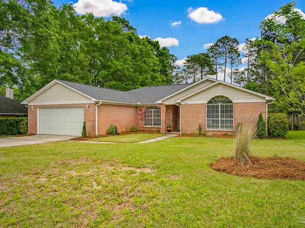 1412 Colwyn Dr, Cantonment, FL 32533