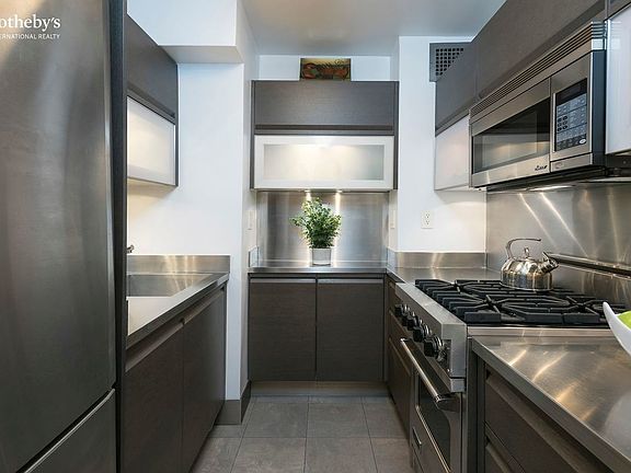3rd image of 42 8th Ave #8F