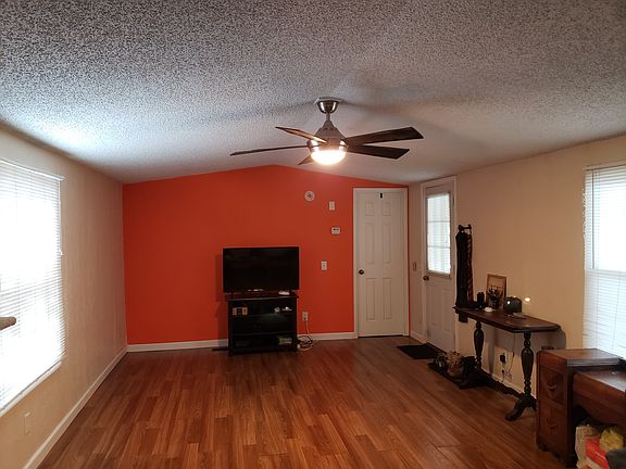 2nd image of 5 Sparta Dr