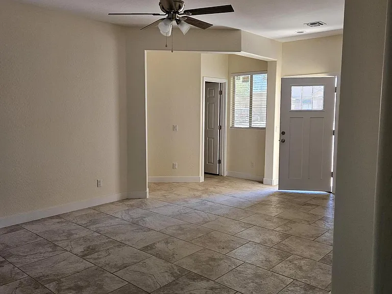 8870 W Swansea Dr — Photo 7