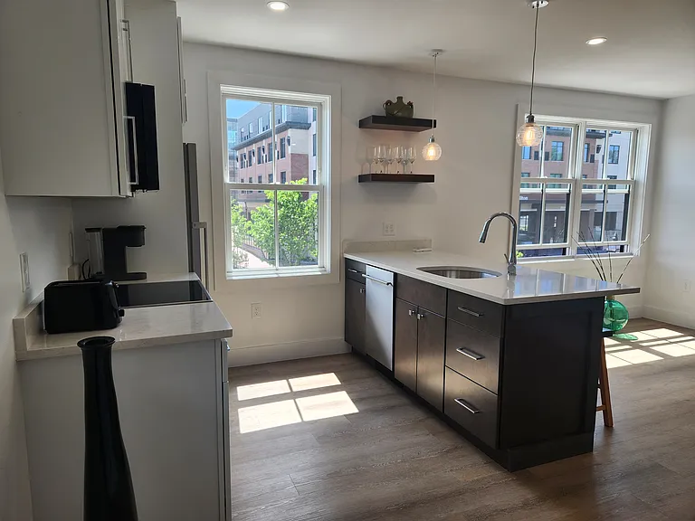238 Deer St #204 — Photo 3