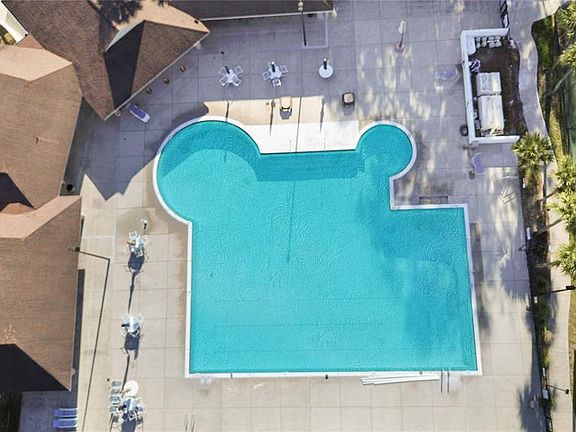 2nd image of 603 Sand Ridge Dr