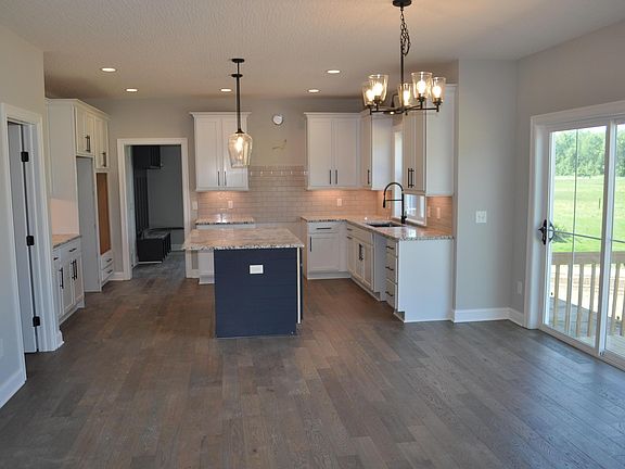 2nd image of 8102 Lilium Way