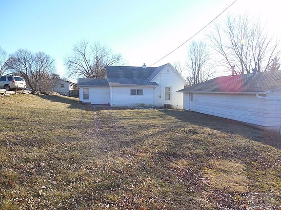 5th image of 306 1st St