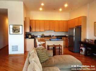 2521 N Southport Ave #4N, Chicago, IL 60614