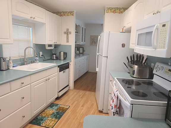3rd image of 4482 King Theodore Dr #4482