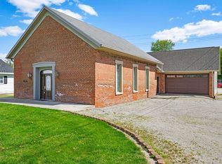 437 W State St, Albany, IN 47320