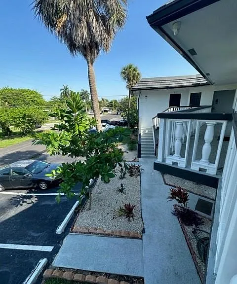2401 NW 9th Ave #3 — Photo 13