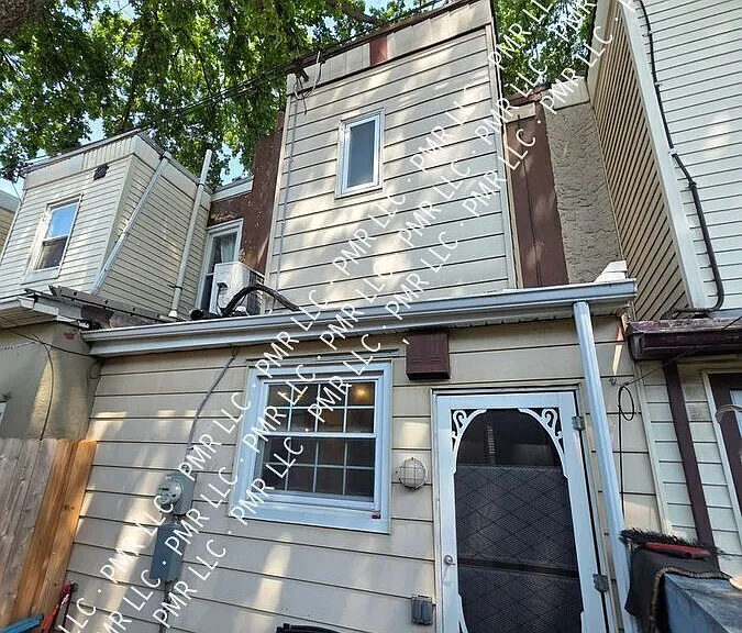 878 N Taylor St — Photo 7