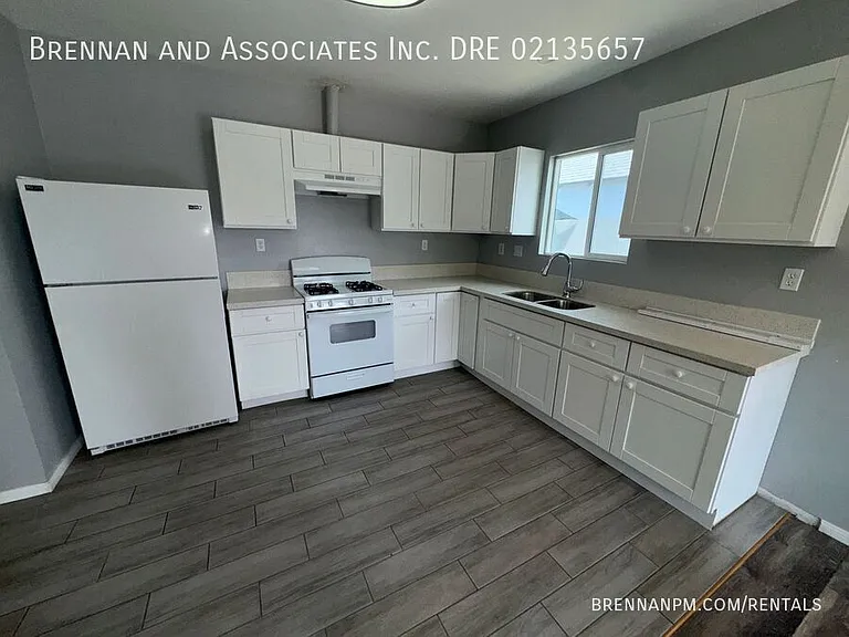 1742 Kearney Ave — Photo 24