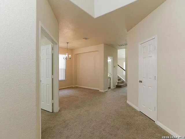 5 bed, 3.5 bath, 2860 sqft, $2,200 — Photo 2