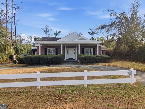 2nd image of 607 Mack Dr