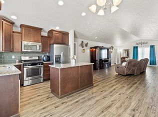 5817 Ramus Ln, Pasco, WA 99301