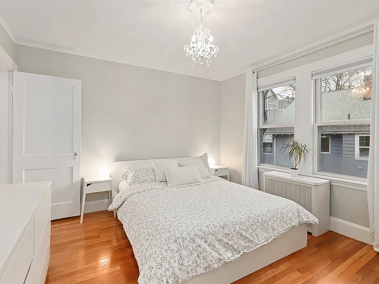 54 Edgecliff Rd #2 — Photo 11