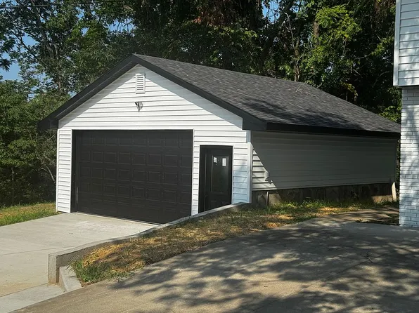 326 Tomahawk Rd, Jefferson City, MO 65101