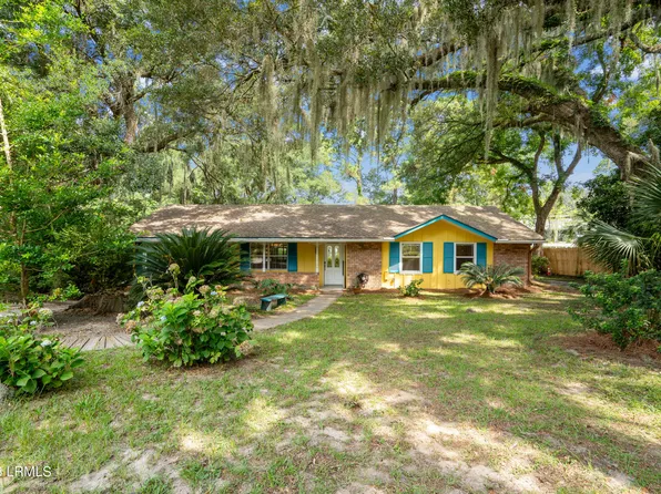 401 Broad River Drive, Beaufort, SC 29906