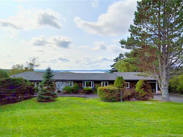 80 Westmount Dr, Saint John, NB E2K 5G2
