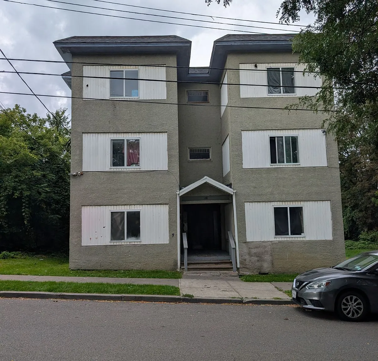 24 Tremont Ave — Photo 1