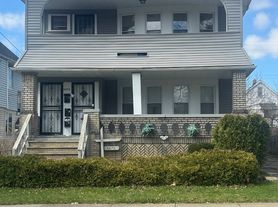 3676 E 154th St, Cleveland, OH