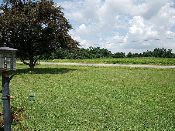 4th image of 2491 Rainbow Dr NE