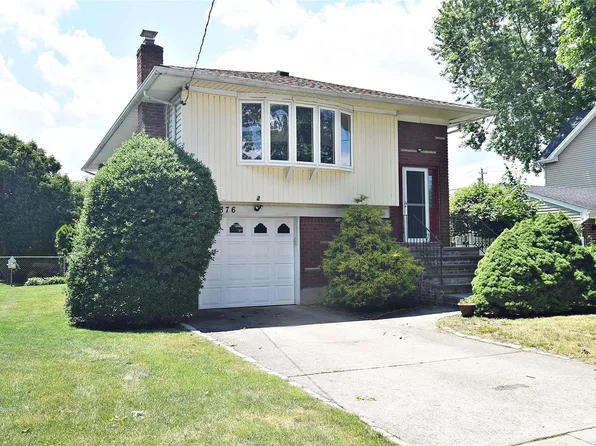 876 Madison Place, Merrick, NY 11566