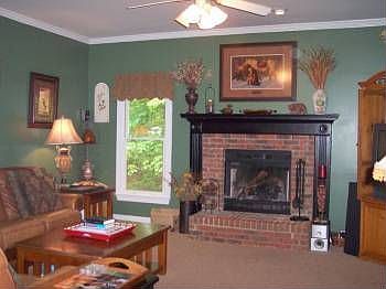 4th image of 3300 Wisteria Dr