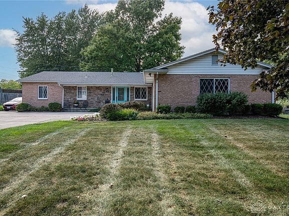 2nd image of 707 Cascade Dr