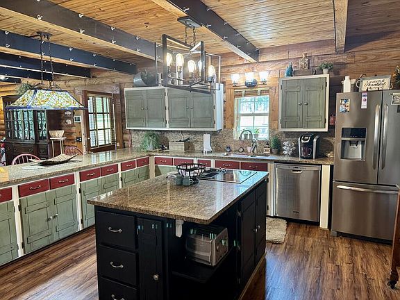 4th image of 123 Hidden Springs Rd