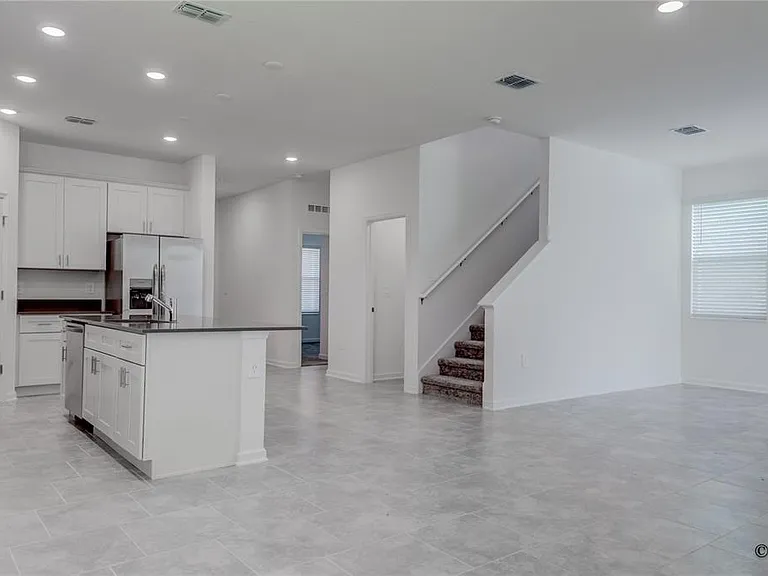 2207 Sweet Honey Ln — Photo 22