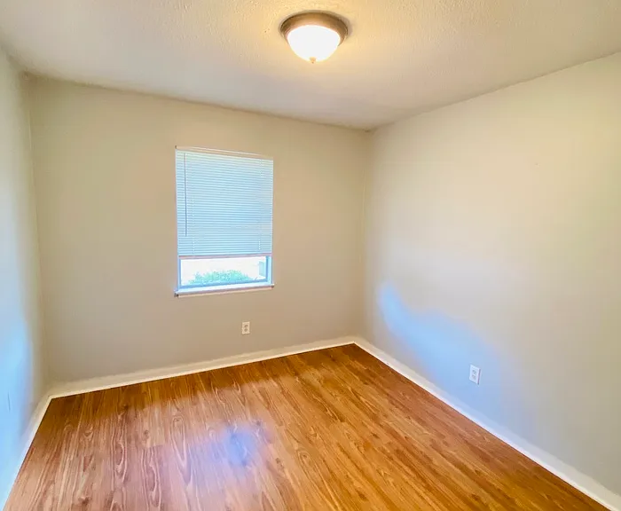 3715 Bluff Wood Dr — Photo 9