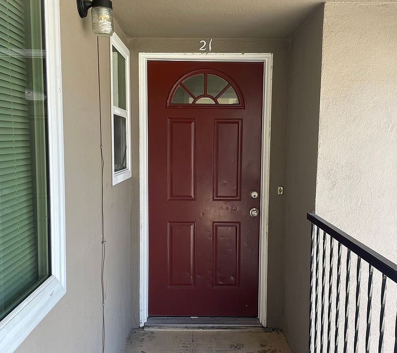 2nd image of 1560 Valley View Rd #14