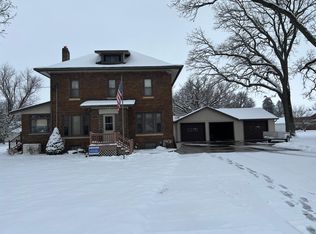 301 Main St, Freeborn, MN 56032