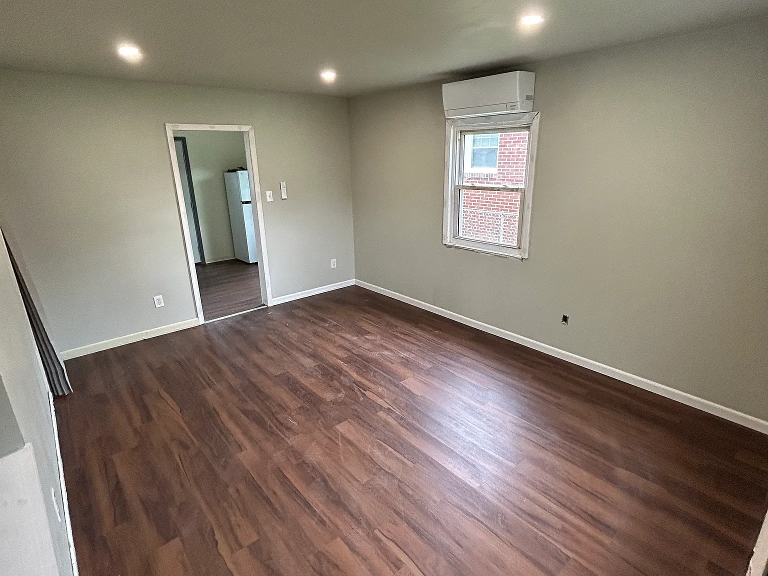 2 bed, 750 sqft, $1,600 — Photo 1