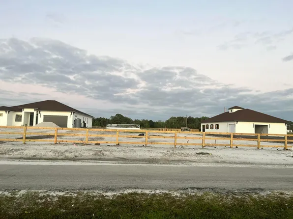 2324 Deer Run Trail, The Acreage, FL 33470