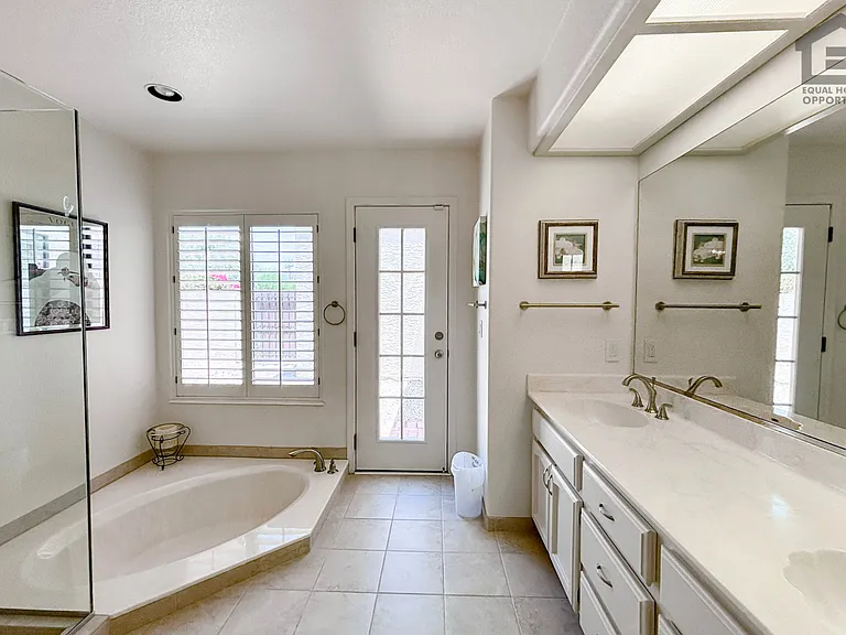 10943 E Palomino Rd — Photo 17