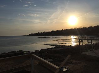 365 Moose Hill Rd, Guilford, CT 06437