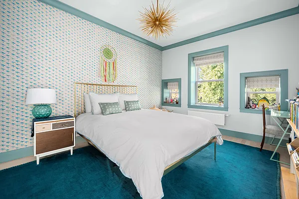 Sold by Compass | media 14