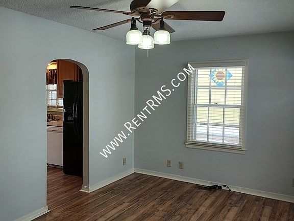 3rd image of 1014 SW Orleans St