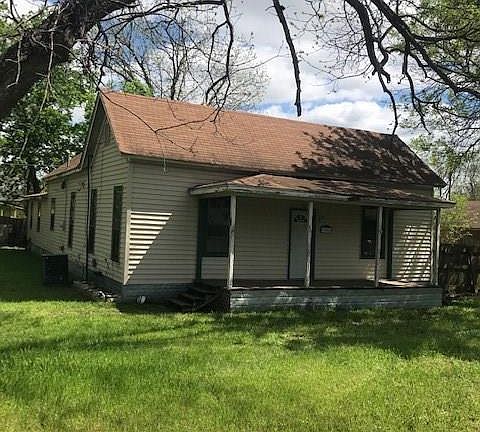 4th image of 304 N Lexington St